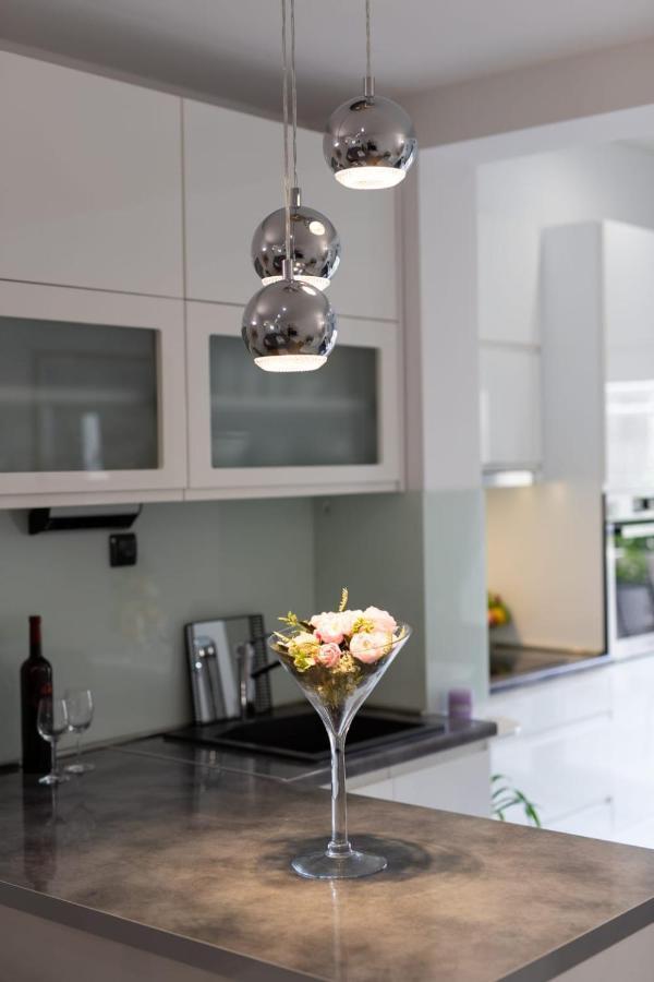 Lux Apartment Ema Kaštela Buitenkant foto